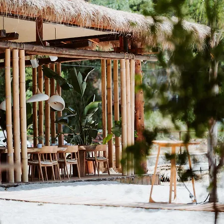 Maison d'hôtes Palladium Hotel- Luxury Leading Hotels, Private Included Dhërmi