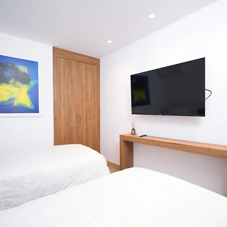 בית הארחה Palladium Resort- Luxury Leading Hotels, Private Included