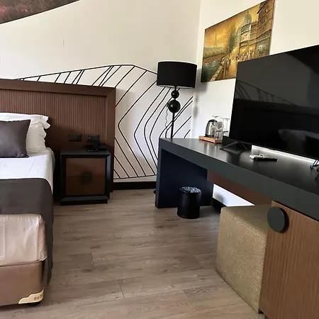 Palladium Resort- Luxury Leading Hotels, Private Included Guest house Dhermi
