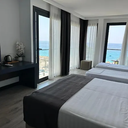 Palladium Hotel- Luxury Leading Hotels, Private Included 게스트하우스 Dhërmi